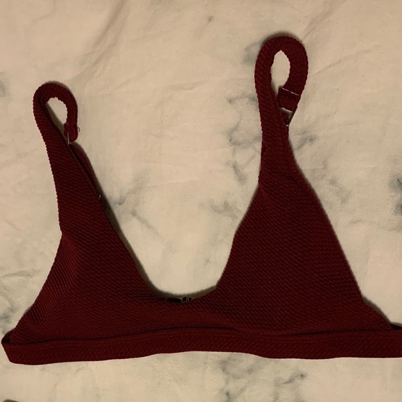 Maroon  Bikini - Picture 4 of 7